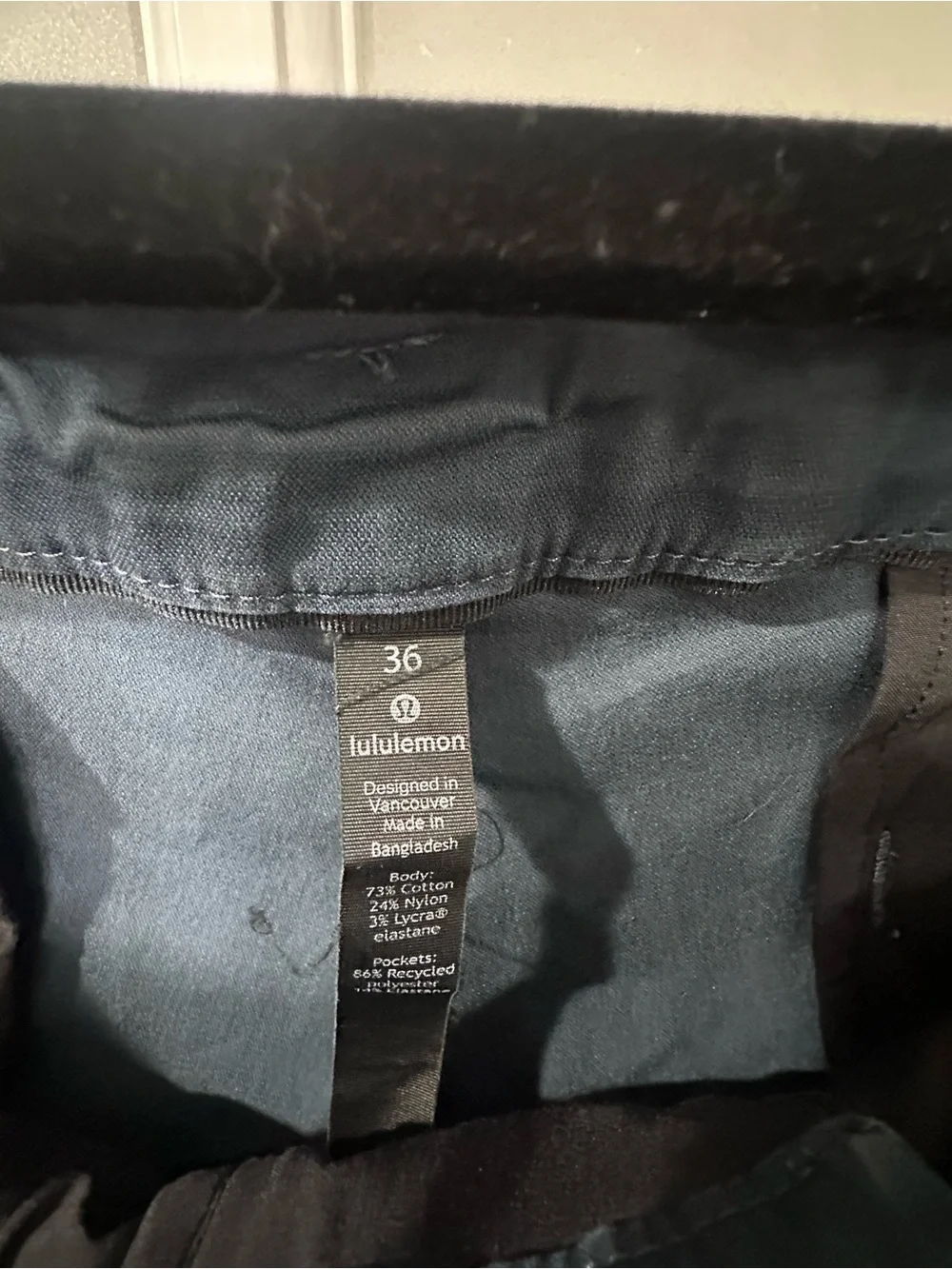 Lululemon Men’s Navy Chino Golf Shorts Size 36 Stretch Casual Performance